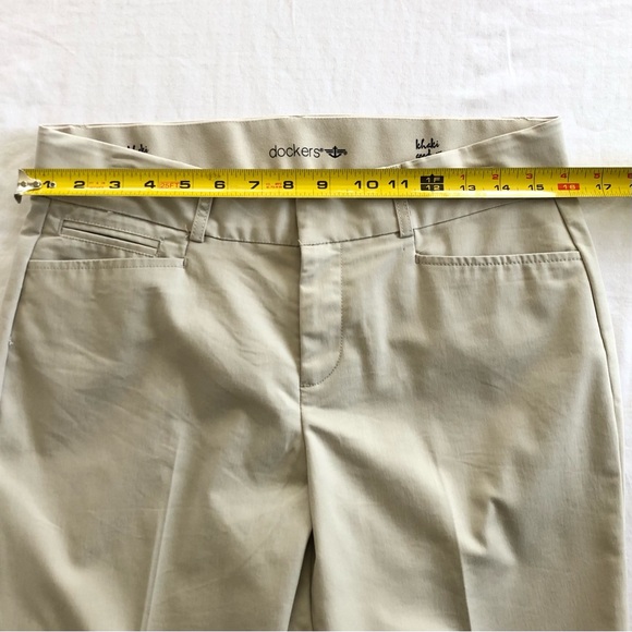 Women's Dockers Wide Straight Leg Pants Light Tan Khakis Sz 8 Long, Inseam = 34” - Picture 8 of 14